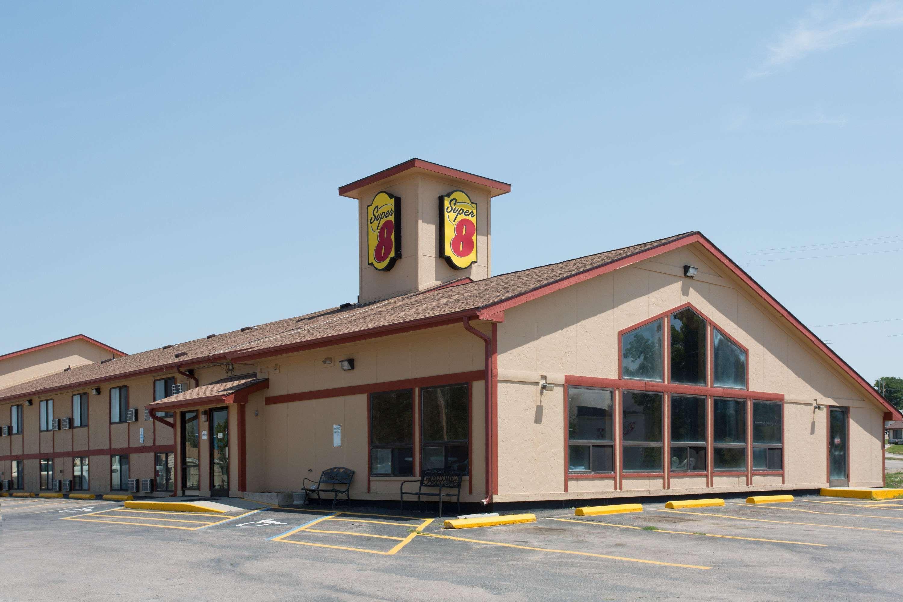 Hotel Super 8 By Wyndham Chadron Ne Exterior foto