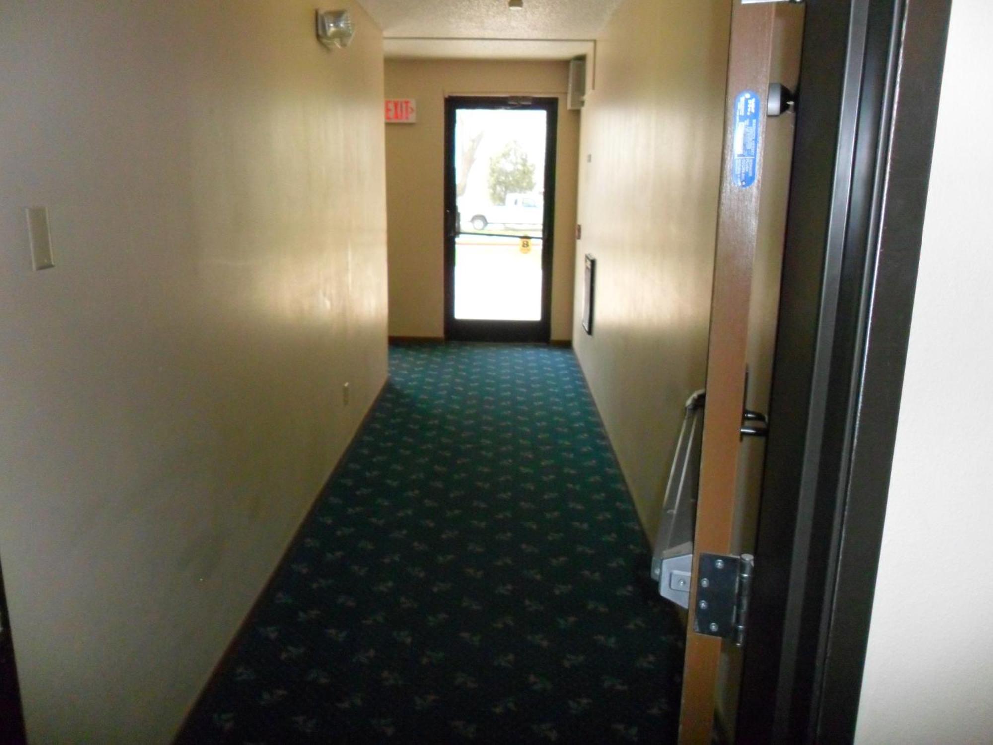 Hotel Super 8 By Wyndham Chadron Ne Exterior foto